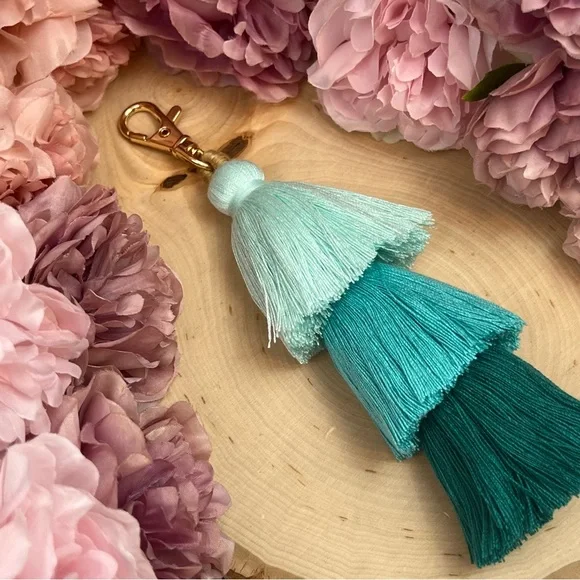 Boho Long Multi Tier Green Fringe Purse Charm - Picture 6 of 14